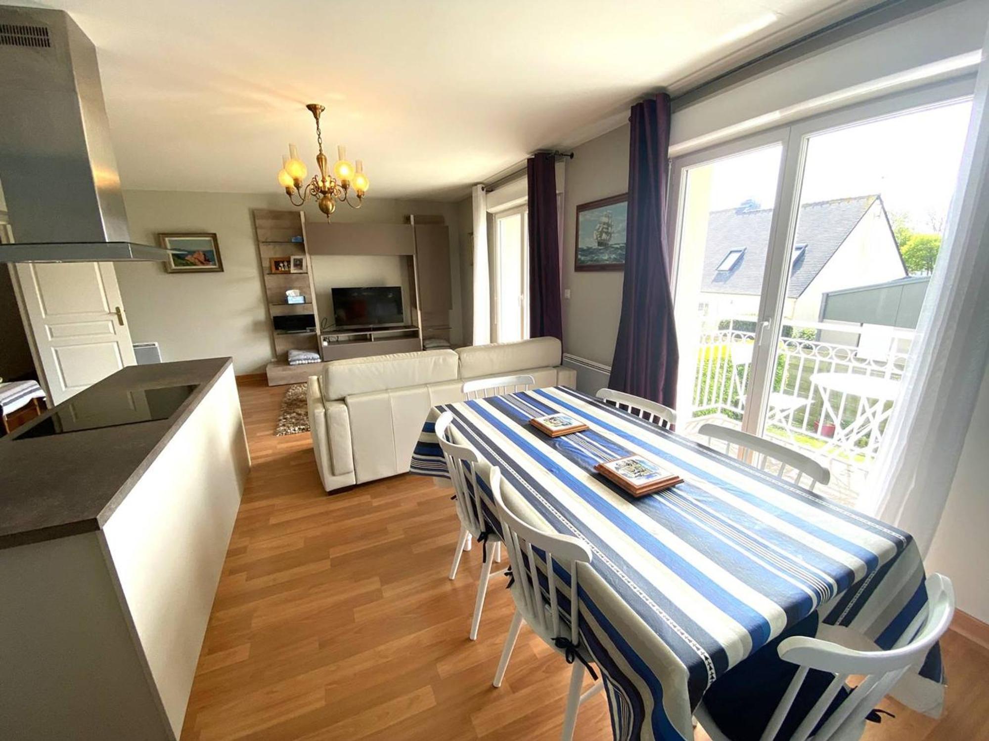 Au Calme Avec Wifi, Balcon, Parking Au Centre De Perros-guirec, A 500m Des Commerces - Fr-1-368-420 Appartement *